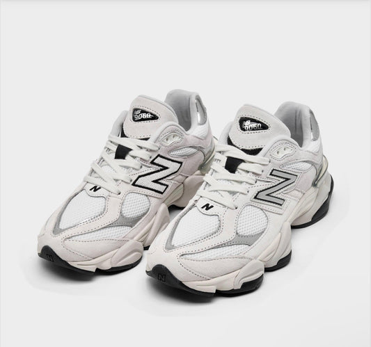 WOMEN’S NEW BALANCE 9060 CASUAL SHOE
